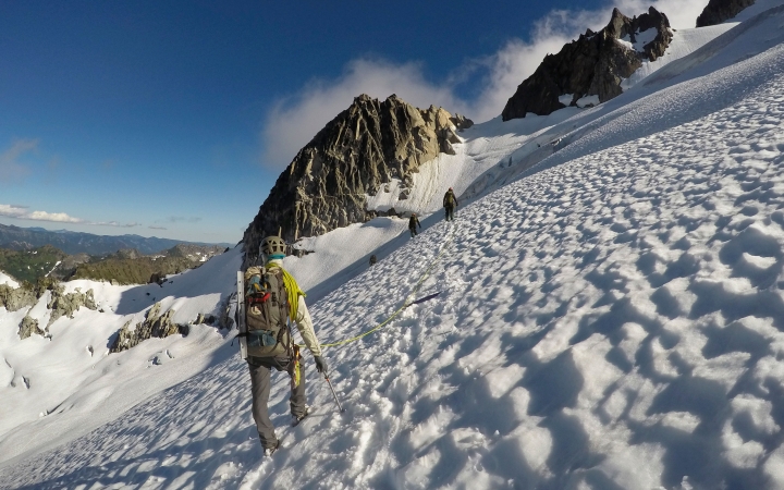 adults only mountaineering trip in pacific northwest